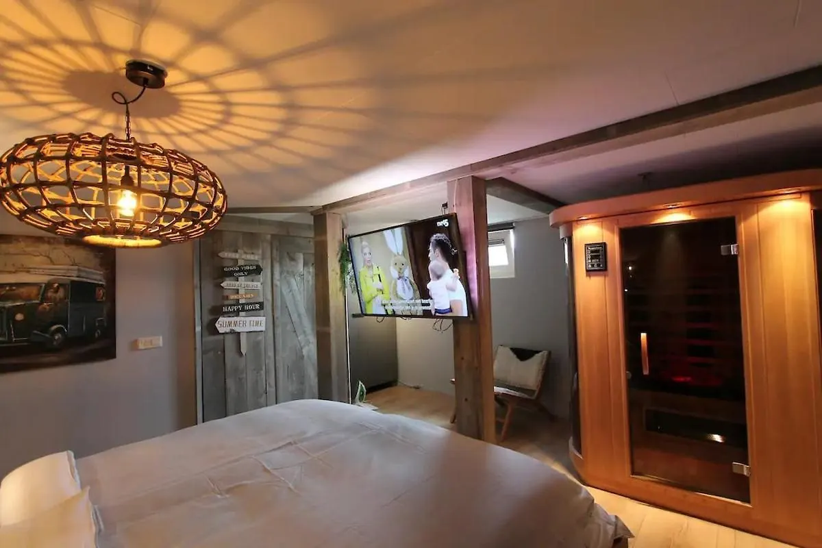 Luxury Ark With Sauna Near Amsterdam Aalsmeer 0*,  Netherlands